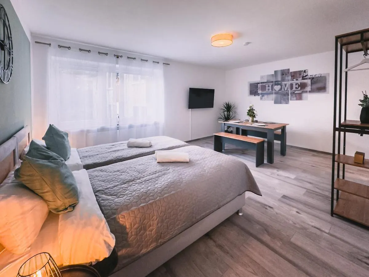 Immostay #6 - Ferienhaus 4 Zimmer Fuer 8 Personen, Wifi & Zentrum BRE Appartement