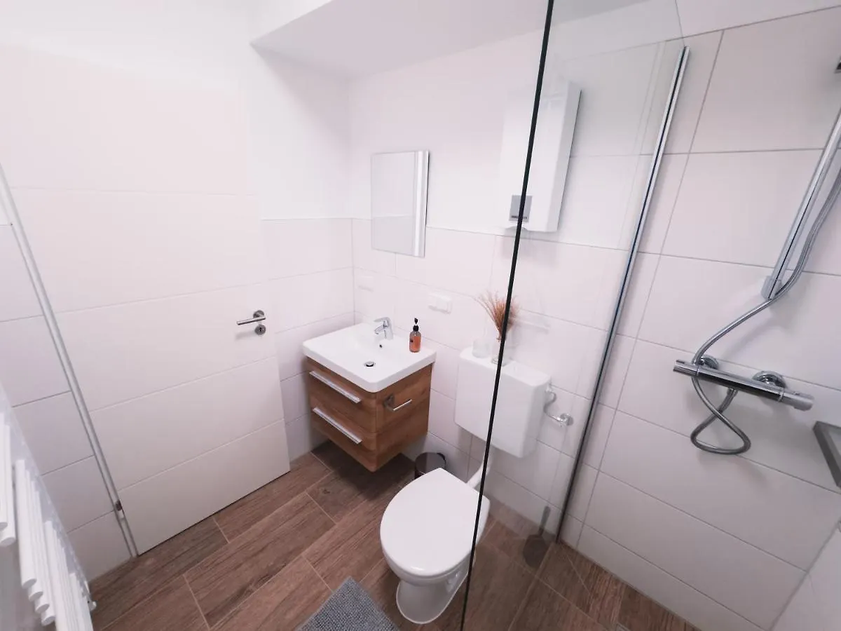 Immostay #6 - Ferienhaus 4 Zimmer Fuer 8 Personen, Wifi & Zentrum BRE 0*,