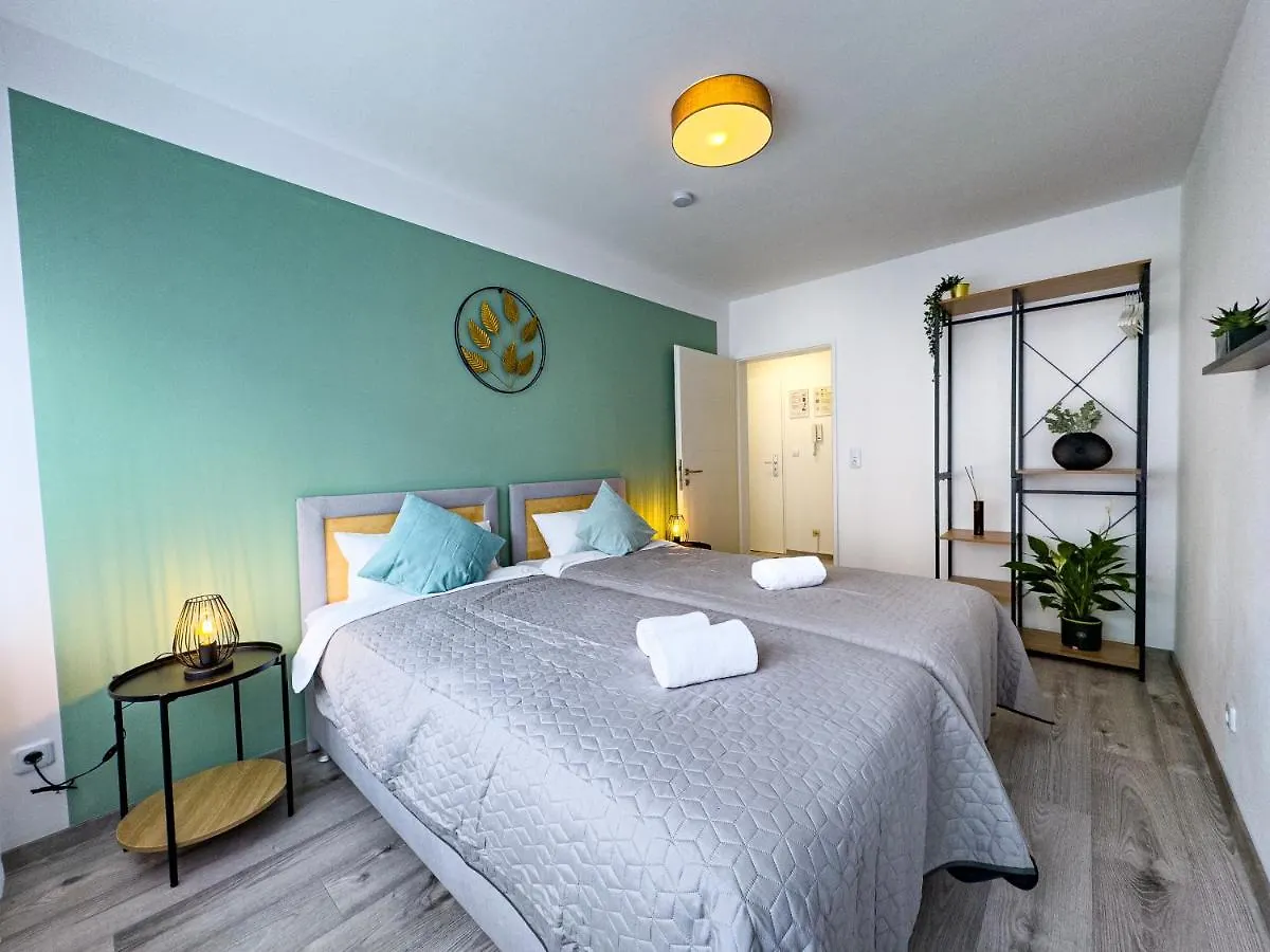 Immostay #6 - Ferienhaus 4 Zimmer Fuer 8 Personen, Wifi & Zentrum BRE