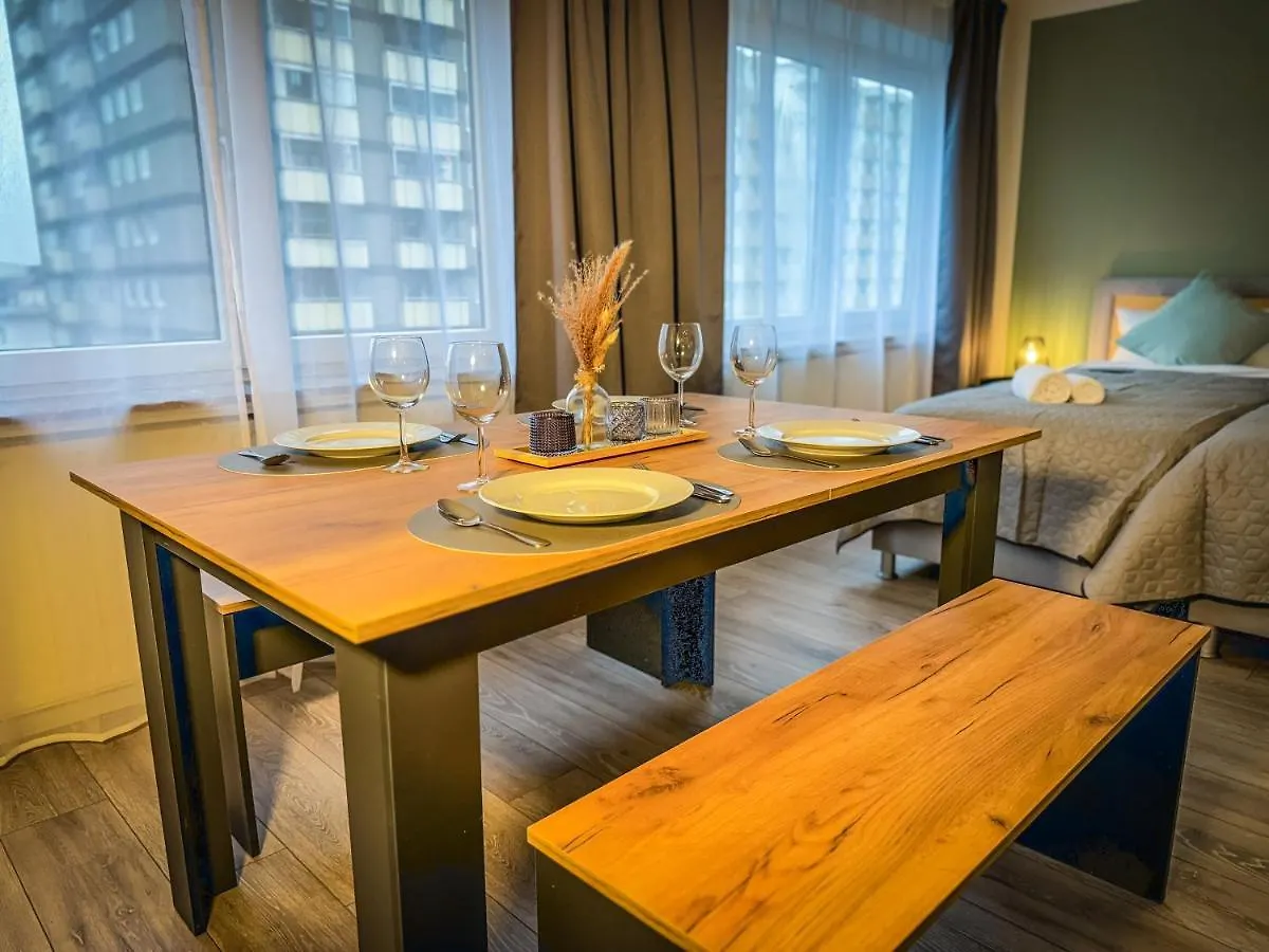 Immostay #6 - Ferienhaus 4 Zimmer Fuer 8 Personen, Wifi & Zentrum BRE Duitsland