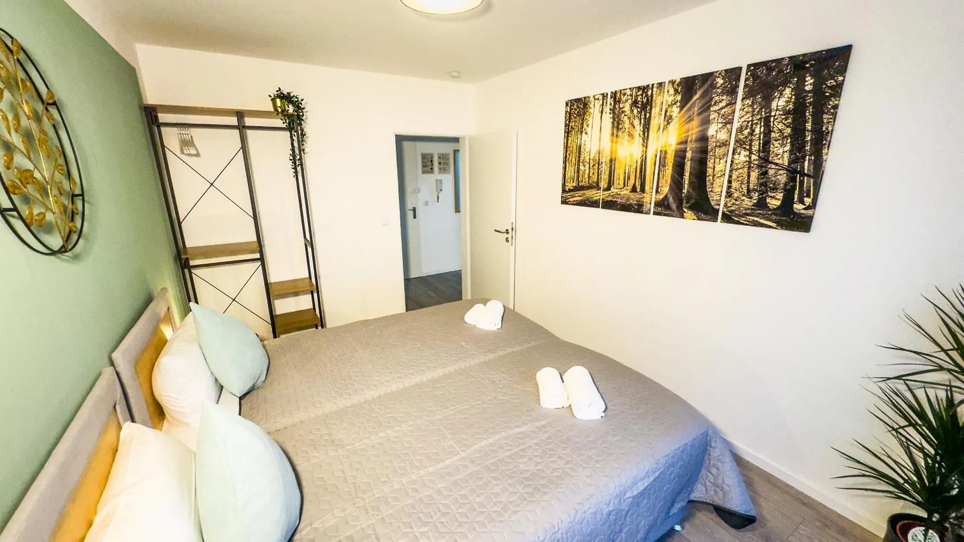 Immostay #6 - Ferienhaus 4 Zimmer Fuer 8 Personen, Wifi & Zentrum BRE Duitsland